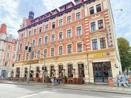Hotel Merseburger Hof Отели в г. Дёльциг