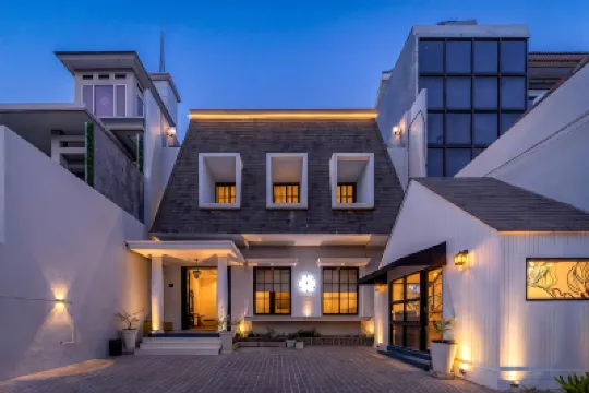 Mooi Inn City Center Surabaya فنادق في 