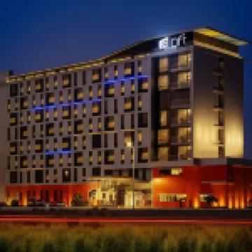 アロフト ドバイ サウス アール・マクトゥーム国際空港周辺のホテル