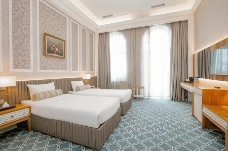 Promenade Hotel Baku Отели рядом с достопримечательностью «Дворец Ширваншахов»