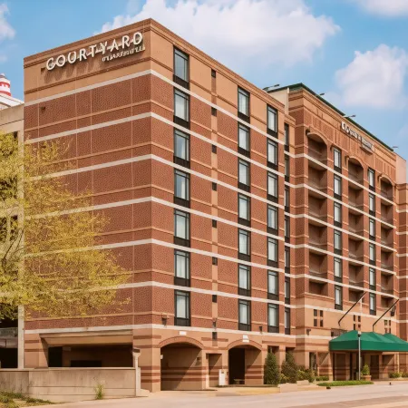 Courtyard Louisville Downtown Отели рядом с достопримечательностью «Мохаммед Али-центр»
