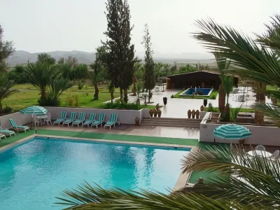 Le Zat Hotel in zona desert stars tours