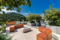 Building With Swimming Pool Next to Balneario Shopping in BC - TSO Hotels in Camboriú