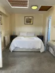 Halfway House Inn Country Lodge Hotels in Tintinhull