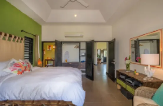 Nianna Luxurious Villa Hotels in 