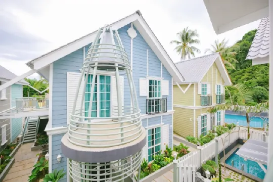 Royale Chenang Resort Отели рядом с достопримечательностью «Подводный мир Лангкави»