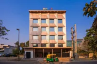 Gostops Plus Gurugram, Baani Square Hotels in 