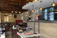 Logis Auberge le Colombien - Hôtel et Restaurant Hotels in Sache