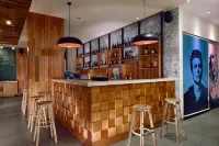Aston Anyer Beach Hotel - bar