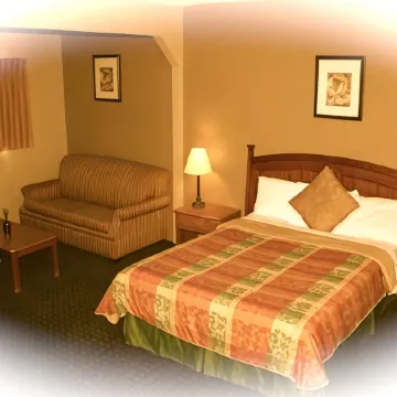 Holland Inn and Suites