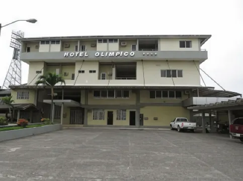 Hotel Olimpico Quevedo Отели в г. 