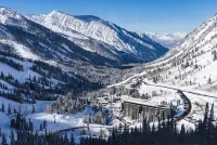 Quiet Secluded Neighborhood Quick Freeway Access Canyons Shopping Entertainment