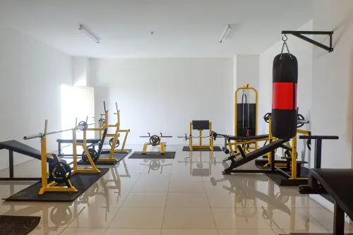 Studio Minimalist and Comfortable at Bale Hinggil Apartment By Travelio - Apartments