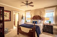 THE FOX HOUSE on Flathead Lake: Lakefront Luxury Living