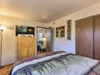 Spring Season Our Cabin Home Backing Preserve with Deck, Grill and Gas Fire Pit Hotels in Pine