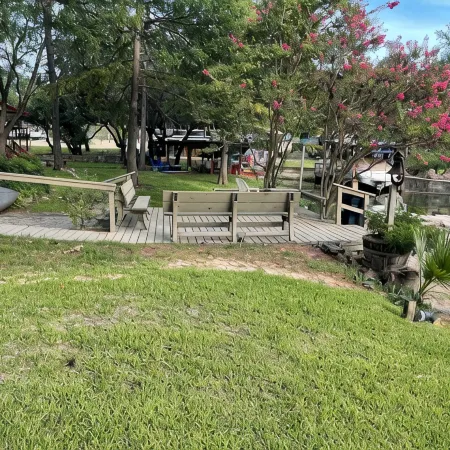 Beachy-Keen Cottage on Lake LBJ; Canoe, Kayaks, Slip, Pets welcome!