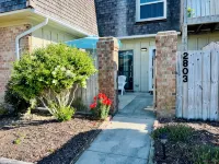 2 BR Kitty Hawk Condo: Heat/AC, WiFi, Pool, Tennis & Pickleball Near Ocean