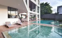 Luwansa Hotel and Convention Center Manado - Pool