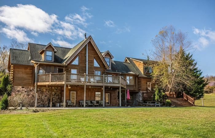 Claytor Lake waterfront, near Blacksburg, VT, RU, Blue Ridge and more.