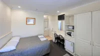 Coachman Hotel Motel