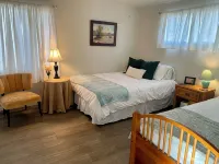 3-bedroom house w/pool near Tennis Garden - No Cleaning Fee - Homestays
