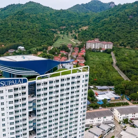 One Bedroom Apartment with Sea & Mountain View.