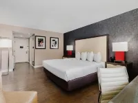 2500 Penn, a Placemakr Experience Hotels near Georgetown Park