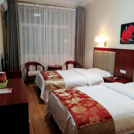 Luonan Rose Yuanxiangcun Inn
