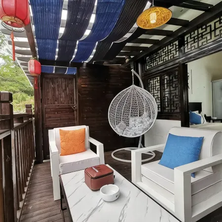 Xingyi Mountain Breeze Inn