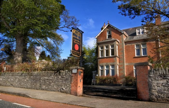 Innisfree House
