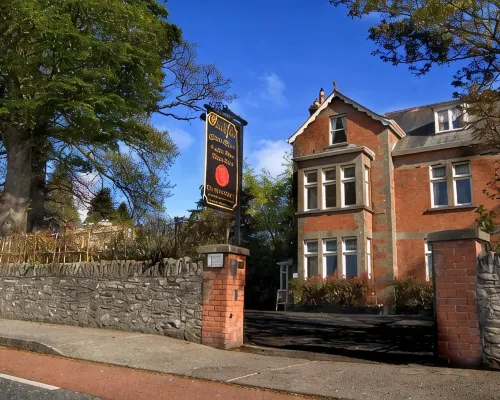 Innisfree House Hotels in Dundalk
