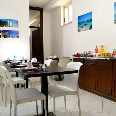Thanit Rooms