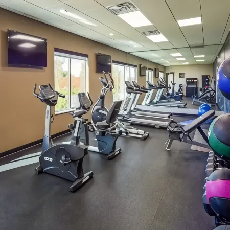 Comfort Inn & Suites Houston I-45 North - IAH Отели рядом с достопримечательностью «Торговый центр Greenspoint»