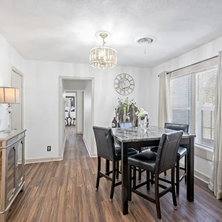 4 Br, 2 Bths,  Sleeps up to 12 Has 4 Bds, 2 Air Mattresses, Twin Mattress,Couch.
