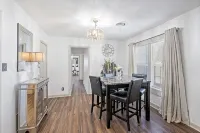 4 Br, 2 Bths,  Sleeps up to 12 Has 4 Bds, 2 Air Mattresses, Twin Mattress,Couch.