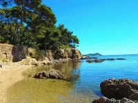 Air-Conditioned 2-Room Apartment Between 2 Beaches + Pool & Pergola - Giens