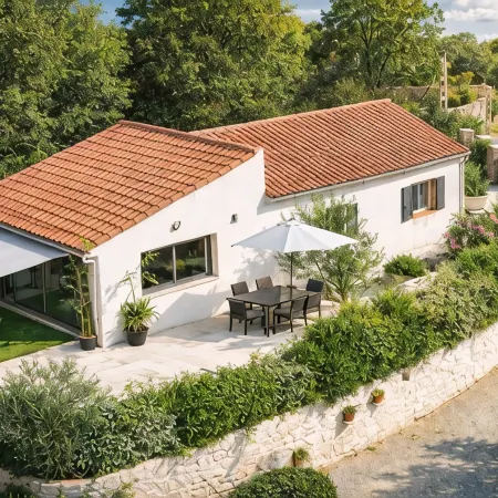 Detached 2-Bedroom House with Private Garden and Terrace. Quiet Location and Pool