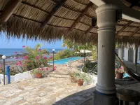 Casa Marazul - Beachfront House With Gorgeous Pool and Huge Rancho - Pool