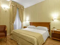 Gambrinus Hotel Các khách sạn gần Trung tâm mua sắm La Rinascente