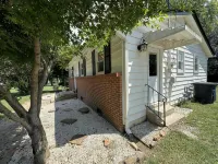 Charming Home in Historic Downtown Franklin, No Cleaning Fee! - บังกะโล