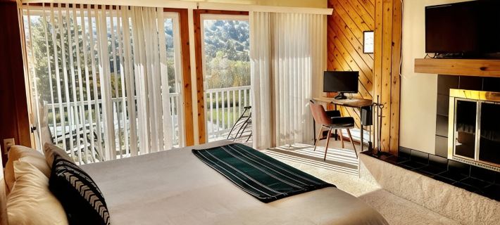 Luxury Hunter Mountain View Townhome -Pool-Fire Pit-Walk to Scribner’s-Sleeps 10 Ξενοδοχεία στην πόλη Hunter