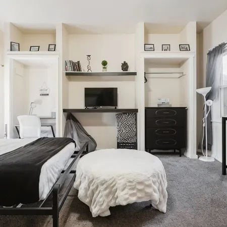 Lovely Private Guesthouse with AC & WiFi in Shillington
