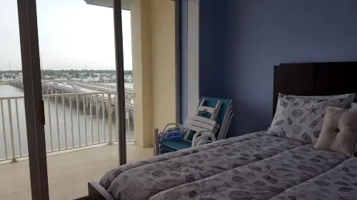 Waterfront Condo Family Getaway - Wifi