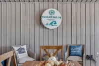 Water Front with Access: Sauna & Hot Tub, Dock, 3 Bedrooms - 3-Star