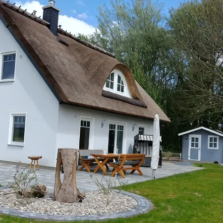 Thached House "Haus Hannes" on the island Rügen - Relax and enjoy.
