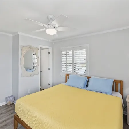 Oceanfront 2Br Condo, Steps to Beach, Pool, First Floor, Easy Access