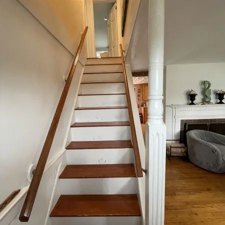 Classic Cape Steps from the Beach