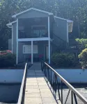 Charming Home on the Water near Bagnell Dam—Perfect for Couples and Families