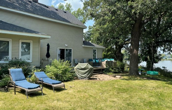 200' of Shoreline for Great Fishing - Park Place on Foot Lake in Willmar MN