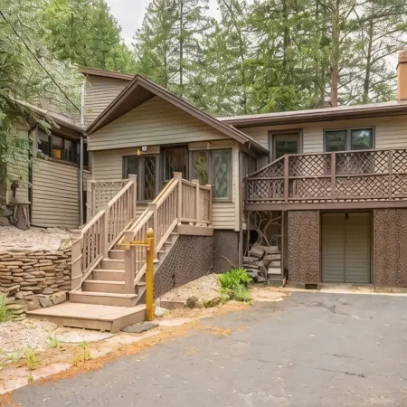 Riverfront Fly Fishing Cabin Near Estes Park & Rmnp